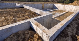 Ленточный фундамент Узловая цена от 2674 руб.